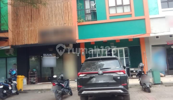 Ruko 2 Lantai Green Megablok Cocok Untuk Kantor