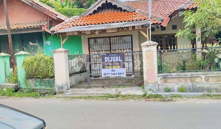 Hunian Nempel Jalan Kelunjukan Ciracas Bonus Ruang Usaha