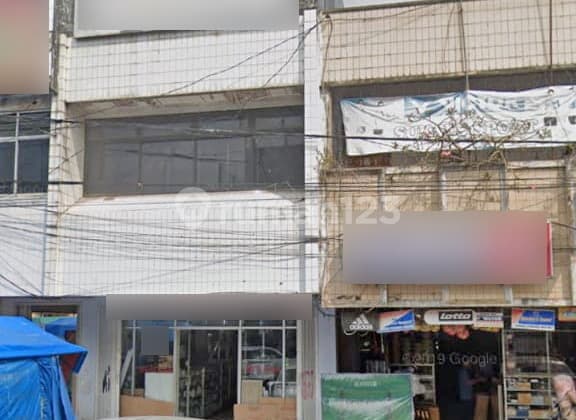 2.5 Storey Shop House Tirtayasa Street Near the Town Square