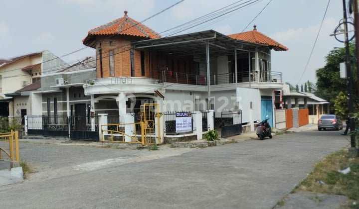 Hunian 2 Lantai Posisi Hook Taman Krakatau