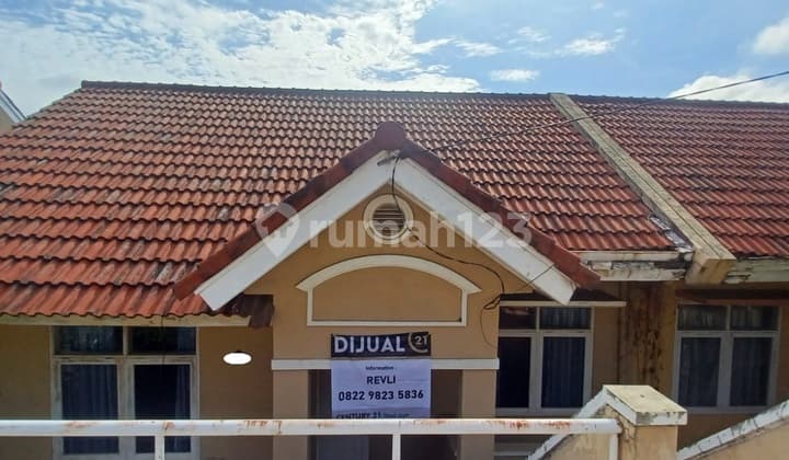 Hunian Bagus Semi Furnished Palm Hills Jalan Flamboyan