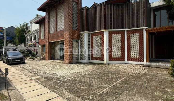 Jual Bangunan Komersil Strategis 2 Lantai Cocok Untuk Cafe, Resto, Kantor Dan Klinik Di Kemang Jakarta Selatan