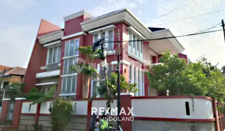 For Sale: 2-Story Hook House Ready to Occupy in Greenville Complex, West Jakarta