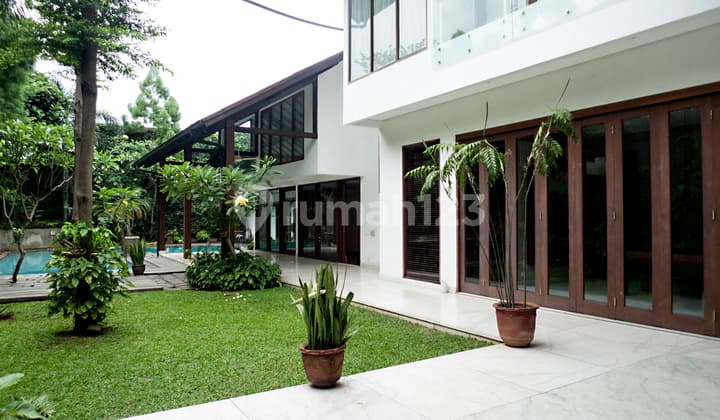 For Sale: Beautiful Strategic 2-Story Ready-to-Occupy House in Benda Dalam, Kemang, South Jakarta