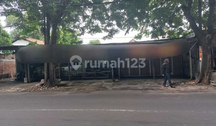 Tanah Raya Lakarsantri