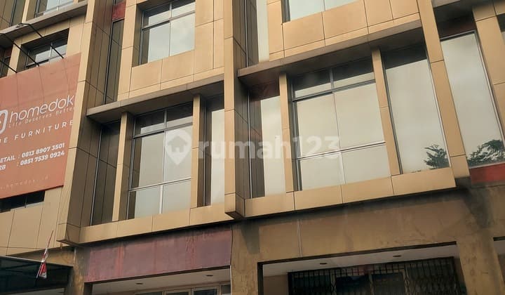 Rukan Sewa Siap Pakai, Hadap Jln Raya