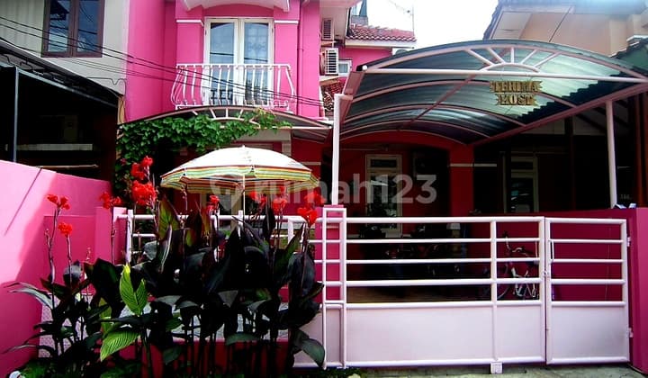 Boarding House Behind Mall, Fully Furnished in Gading Serpong