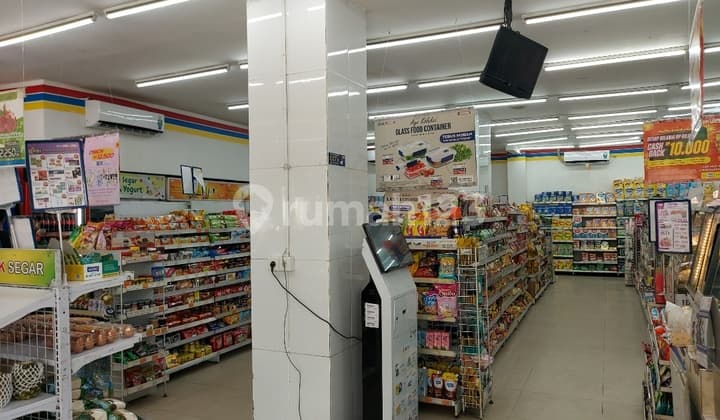 Tandem Row House Facing Main Road in Ruko 1000, Cgkrg