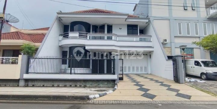 Rumah Mewah di Raya Sutorejo Prima Surabaya Timur