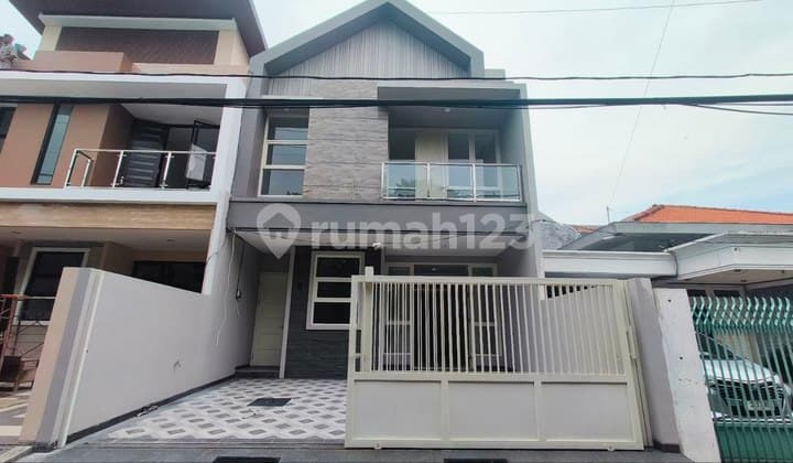 Rumah Baru Manyar Tompotika Jalan Utama Cocok Buat Tinggal dan Usaha