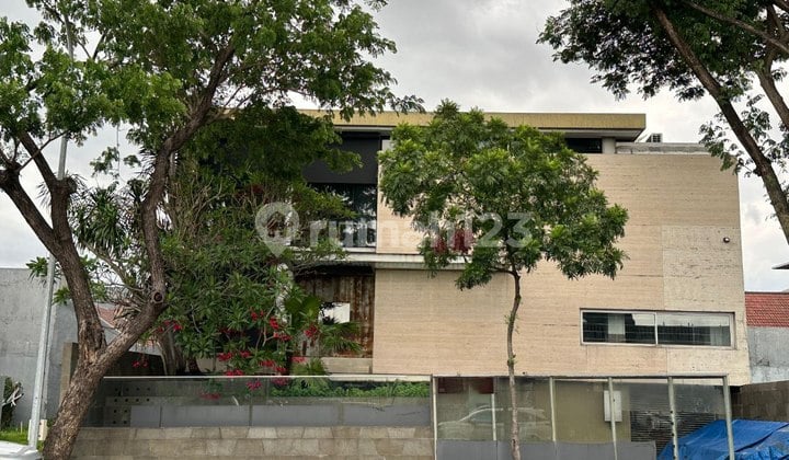 Rumah usaha raya boulevard sekitar ada starbuck, my story, weby surabaya