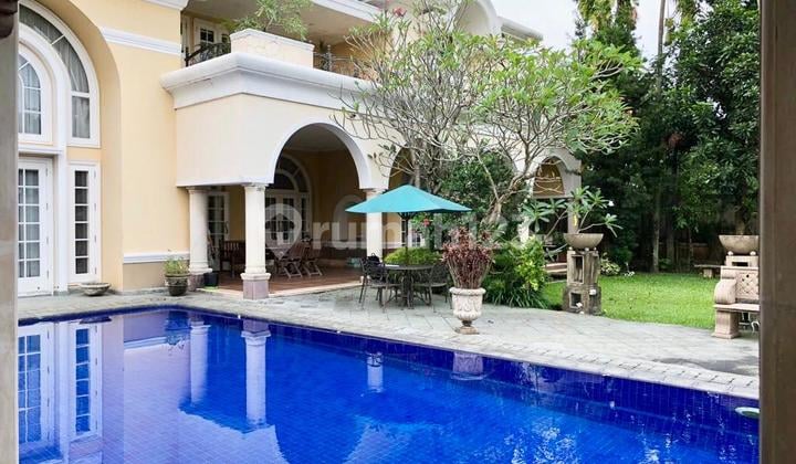 Rumah Mewah Pool Dan Golf View Citraland Surabaya Barat