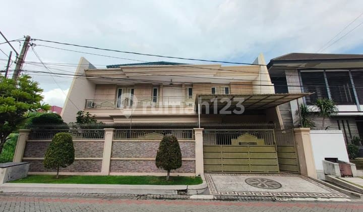 Dijual rumah murah turun 1 milyar galaxy bumi permai tahap 1 di boulevard dalam surabaya timur .