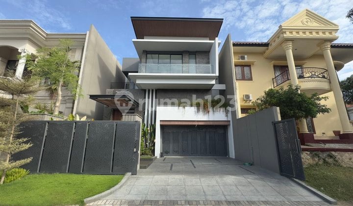 Rumah Mewah baru lingkungan golf citraland surabaya barat