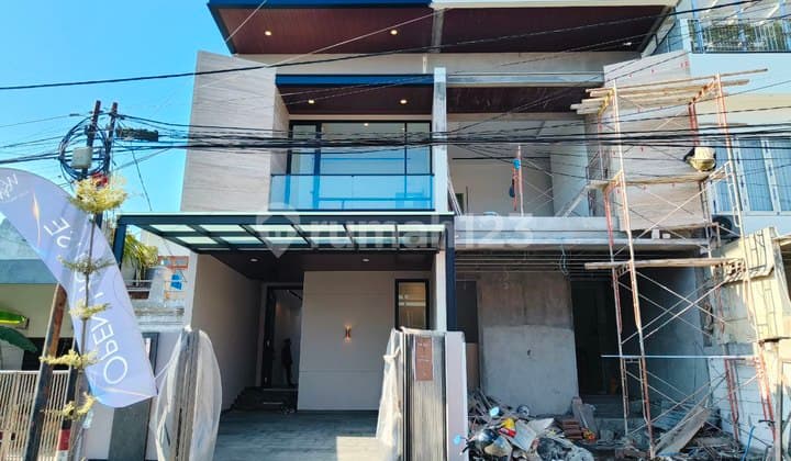 Rumah Baru Modern Tropical Mewah Kupang Baru Surabaya Barat .