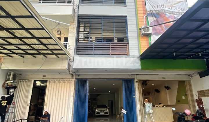 DISEWAKAN RUKO TANJUNG DUREN UTARA DI JALAN RAYA Luas tanah 4x23.75 m²