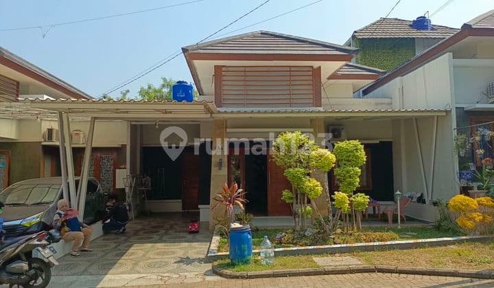 Affordable luxury cluster homes in Pengasinan, Sawangan, Depok. Close to Depok Regional Hospital, Permata Depok Hospital, Depok Toll Gate, and Antasari.