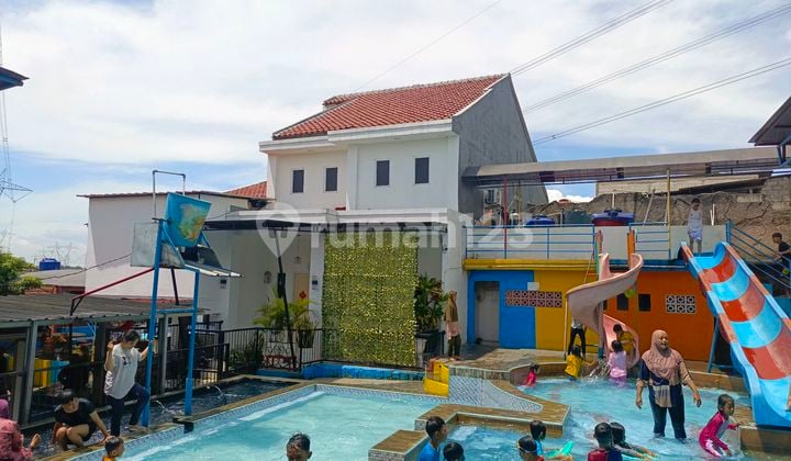 Rumah 2 Lantai Semi Furnished + 1 Rumah 1 Lantai + 4 Kolam Renang Umum Utk Usaha Di Rawa Kalong Gunung Sindur Bogor. Jawa Barat. Selalu Full/ramai Cocok Utk Rumah Tinggal Sekaligus Utk Usaha Dan Investasi. Harga Murah Siapa Cepat Dia Dapat