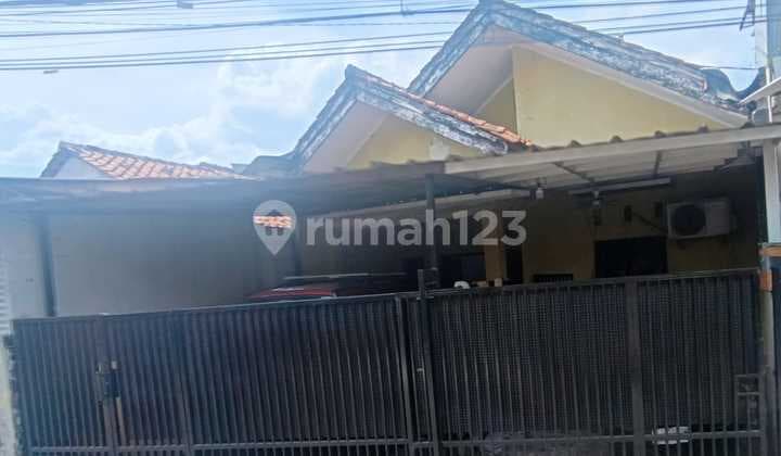 Termurah Jarang Ada Rumah Luas Tanah 110 di Bojongsari Depok. Dekat The Park Mall, Indogrosir, Farmers Market, Hy Fresh Swalayan. Mitra Keluarga, Rs. Brawijaya, Exit Toll Pamulang- Bandara Soeta