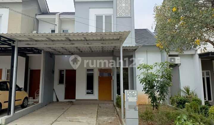 Termurah Rumah 2 Lantai Cantik Di Vila Rizky Ilhami. Strategis, Nyaman, Aman. Minimal Sewa 1 Tahun.tidak Bisa Bulanan.dekat Ke The Park Mall, Indogrosir, Hy Fresh Swalayan, Pujasari, Mc Donald , Burger King, Hoka2 Bento, Kfc, Starbuck Caffe, Toll Gate Pam