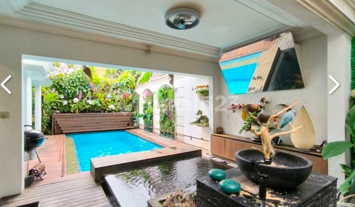 Rumah Mewah * Kolam Renang* , Lokasi Strategis; Dekat Akses Tol, Stasiun KRL, Bxc Mall, Rspib, Dll di Bintaro Sektor 8