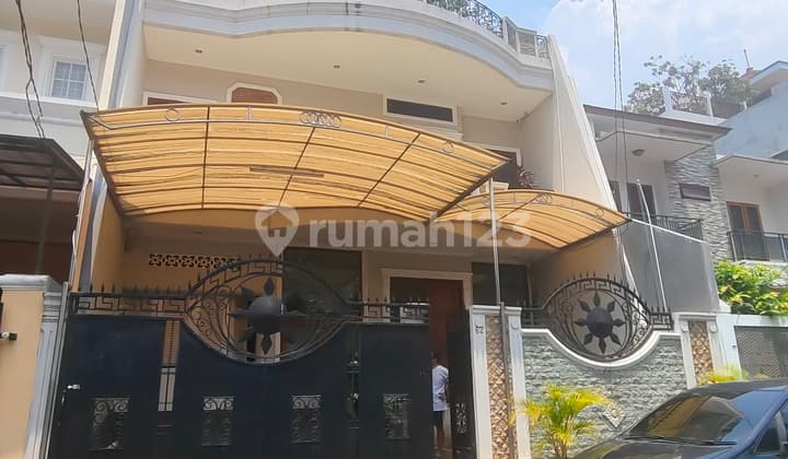 Rumah Bagus 3 Lantai di Lokasi Strategis; Dekat Akses Tol, Bandara, Pelabuhan, Tempat Wisata, Bisnis, Dll di Perumahan Ancol Timur, Jakarta Utara