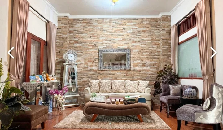 Luas, Nyaman, Dilengkapi Rooftop di Jl Mesran, Komp Pertamina, Pondok Ranji, Tangerang Selatan, Banten