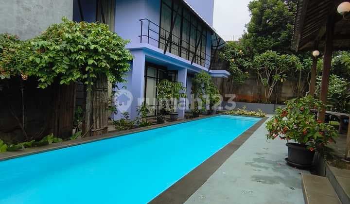 Rumah Luas * Ada Kolam Renang, Lokasi Strategis; Dekat Akses Tol; Stasiun KRL, Bxc Mall, Rspib, Dll di Puri Bintaro, Bintaro Jaya