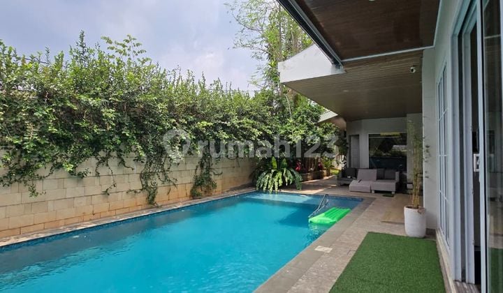 Rumah Mewah Ada Kolam Renang, Lokasi Strategis; Dekat Akses Tol, MRT, Mall, Rs, Dll; Siap Huni, Pembawa Rezeki di Bintaro Jakarta Selatan