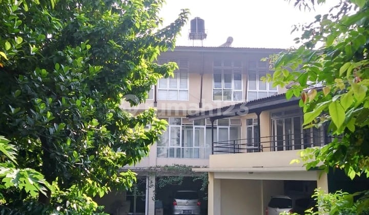 Rumah Luas Lokasi Strategis; Dekat Akses Tol; Sta MRT Lebak Bulus, Rs Mayaada, Supermarket, Dll di Lebak Bulus, Jakarta Selatan