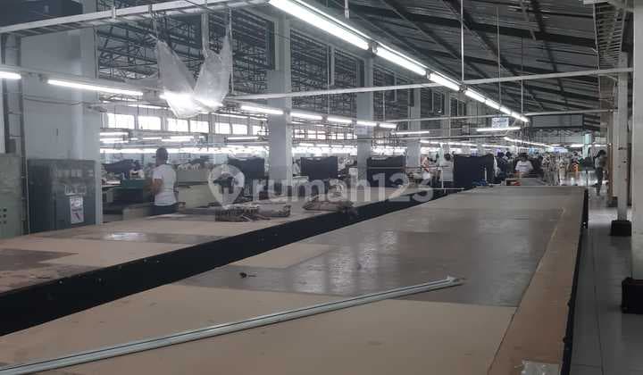 Dijual Cepat!!! B. U.!! Pabrik Garment Siap Pakai Di Lokasi Strategis, Dekat Akses Tol, Stasiun Mrt, Mall, Rs, Sekolah, Dll Di Jl Raya Cinangka, Sawangan Depok, Jawa Barat