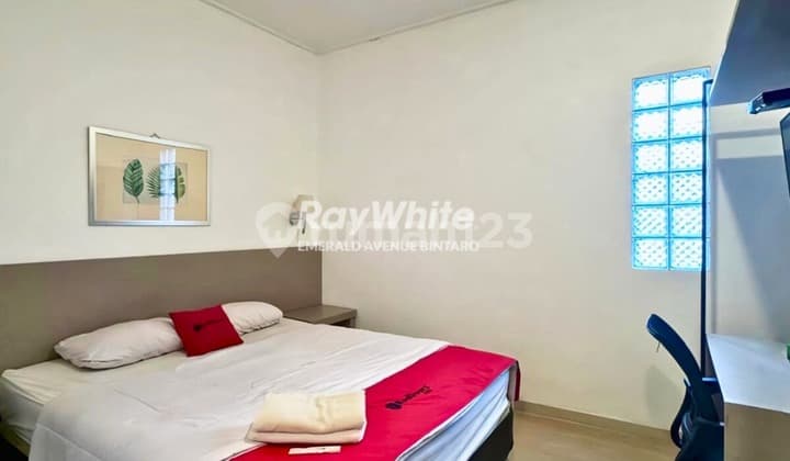 Business Space for Boarding House with Hotel Facilities, 20 Exclusive Rooms, Spacious Parking, Wide Road Frontage, Fully Furnished, 2.5 Million/room/month in BSD City