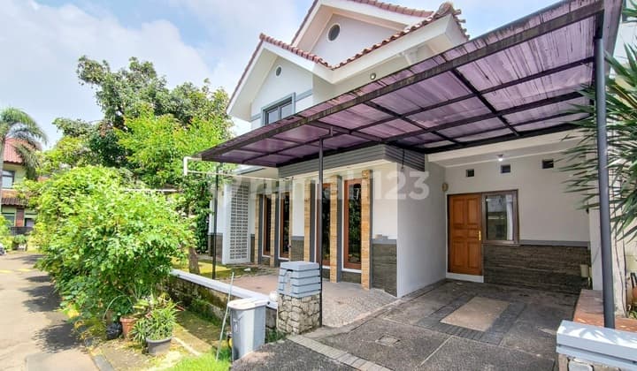 Dijual Cepat!!! Rumah Luas Harga Terjangkau, Hoek, Lokasi Strategi, Hanya 2 Menit Menuju Ases Tol; Stasiun KRL, Bxc Mall, Rspb, Sekolah, Dll di Puri Bintaro, Bintaro Jaya