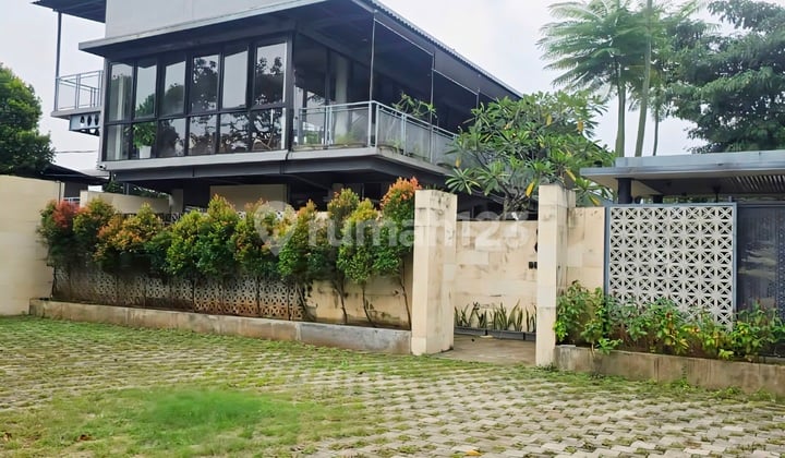 Dijual Cepat! Ruang Usaha di Area Bintaro Sektor 9; Bangunan Commercial Ex. Cafe, Lokasi Strategis; Pinggir Jalan Raya; Dekat Akses Tol, Stasiun KRL, Mall, Rs, Sekolah, Dll di Area Bintaro Sektor 9