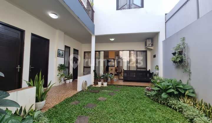 Dijual Segera! Rumah Bagus, Lokasi Strategis; Hanya 2 Menit Menuju Pintu Tol,Stasiun KRL, Mall,Rs,Sekolah,Dll di Delatinos, Cluster Clio Vintage Bsd Tangerang Selatan