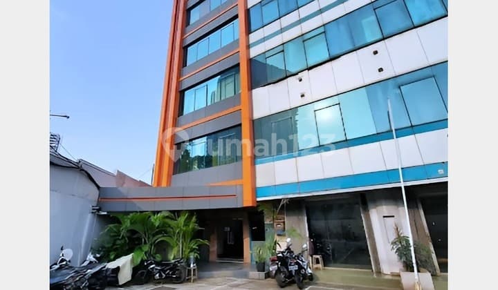 Gedung Kantor Wisma Perkasa 5Lt 229m2 dengan Lift di Warung Buncit