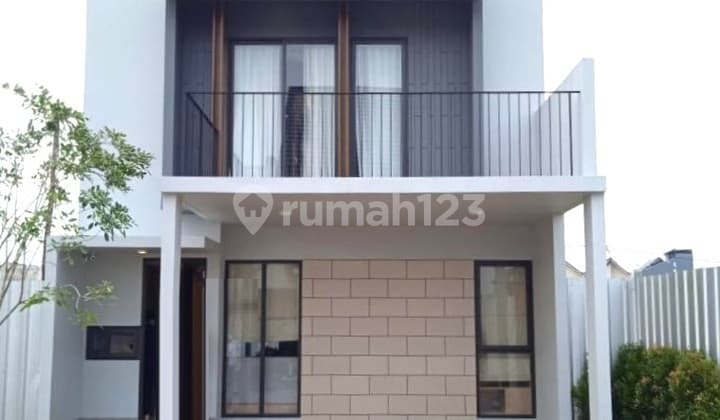 Rumah 2Lt + Attic 7X12 Type 4Kt Cluster Wisteria Metland Menteng Cakung