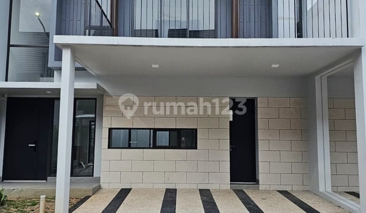 Rumah 2,5Lt + Attic Cluster Wisteria Luas 9X16 144M Metland Menteng