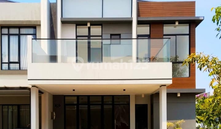 Di Jual Rumah Milenial Hoek Uk11x12,5 Pik2 Cash Keras!