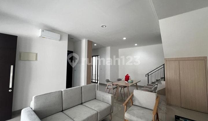 Di Sewa Rumah Milenial Uk8x12,5 Pik2 Furnished