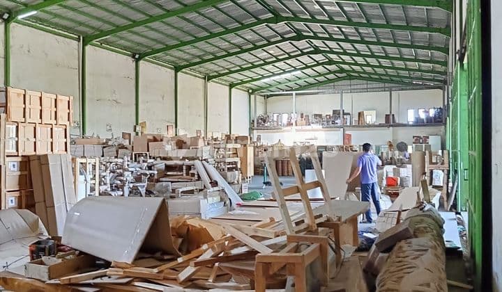 Large warehouse and office in Ketewel Ida Bagus Mantra