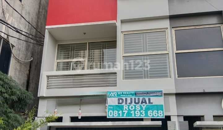 Ruko 3 Lantai Bagus di Taman Semanan Indah Paza De Lumina