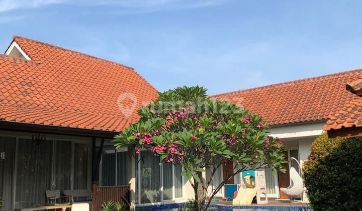 Luxury House with Swimming Pool in Ciputat - PR 17272