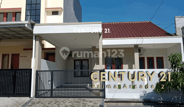 Rumah Full Renov Halaman Luas Depan dan Belakang di Villa Bintaro