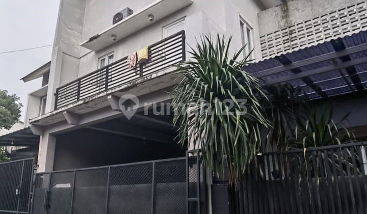 Rumah Posisi Hook di Bsd Tangerang Selatan 2,75 M 13900 Oc