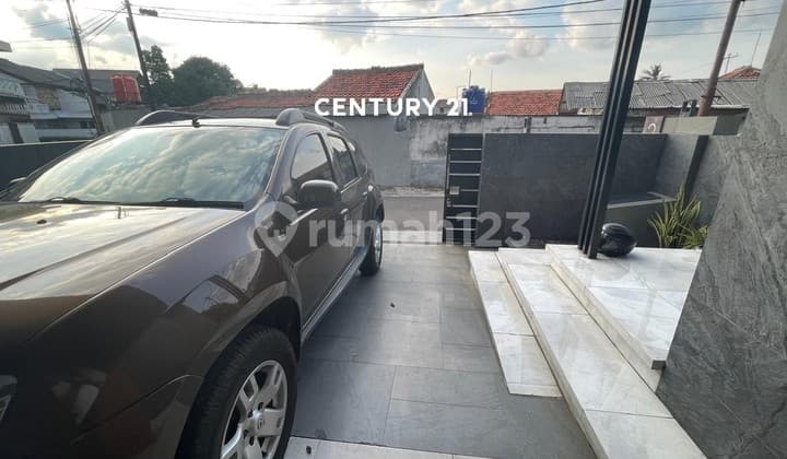 Rumah di Pondok Betung dengan Lift dan Swimming Pool Om 17187