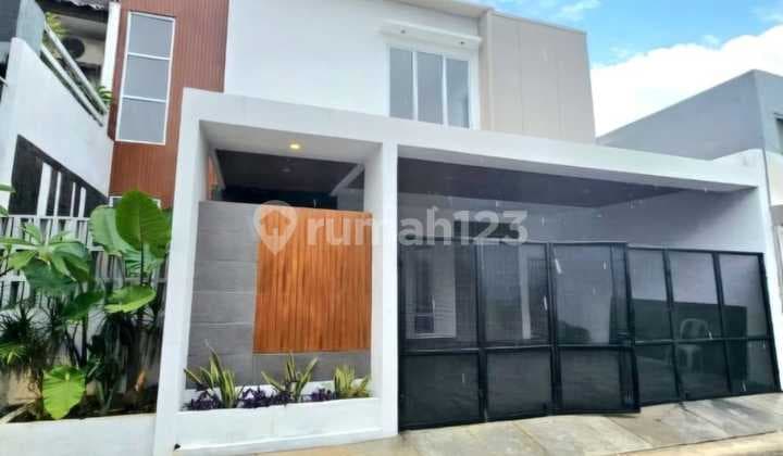 Strategic Modern Tropical House in Bintaro Jaya Sector 9 Pr14288