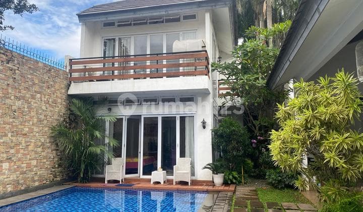 Rumah Scandinavia Modern Strategis Ada Swim Pool di Bintaro Pondok Aren Pr14157