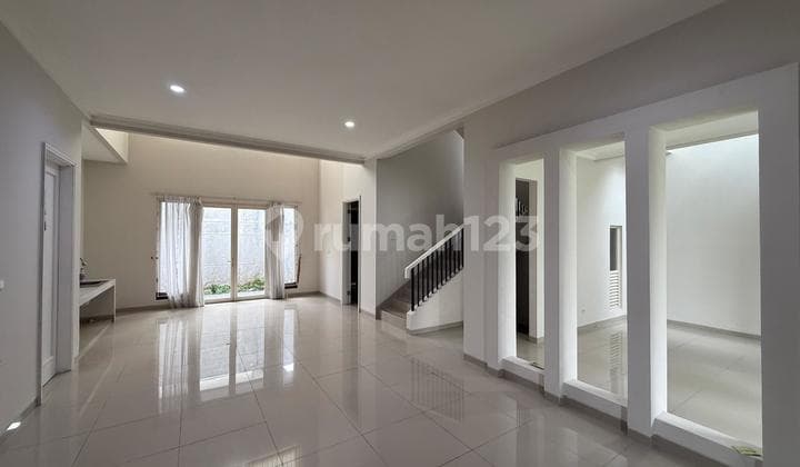 Murah !! Jual Rumah 2 Lantai 12 X 20 Suvarna Sutera