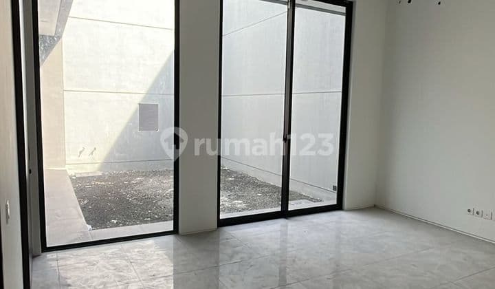 Rumah Baru Citraland Utama Siap Huni